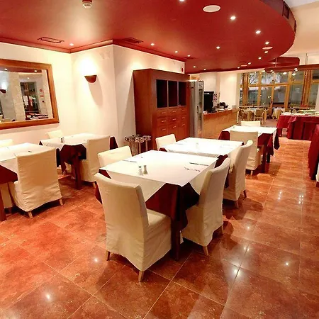 Mos - Hotel Lagos