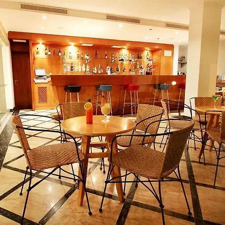 Mos - Hotel Lagos